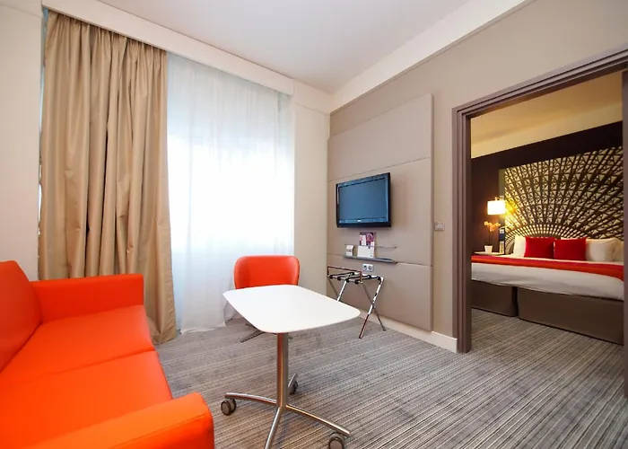 Mercure Centre Grand 4* نانت