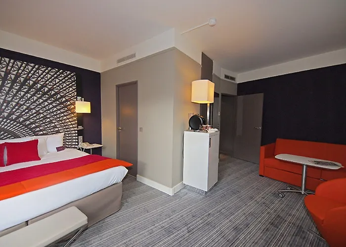 Mercure Centre Grand 4* نانت